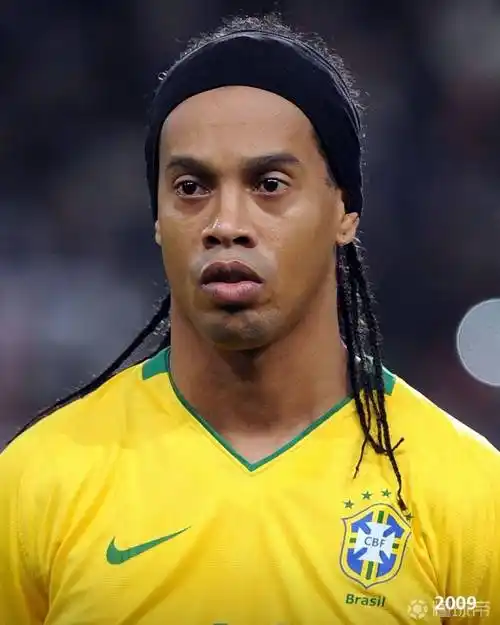 球奠定了基 球奠定了基