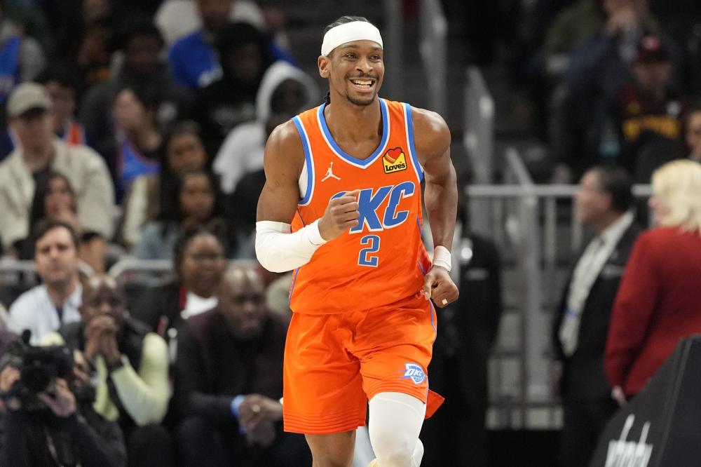 场上展现英 场上展现英