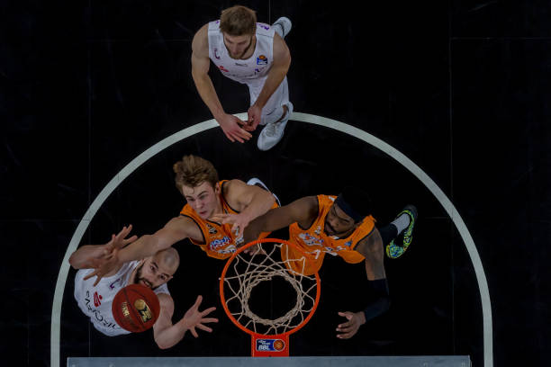 表现不俗 表现不俗